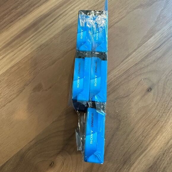 🚨NWOT 5 Sony DVC- Digital Video Casette Unopened Blank Tapes🚨 - Picture 2 of 4